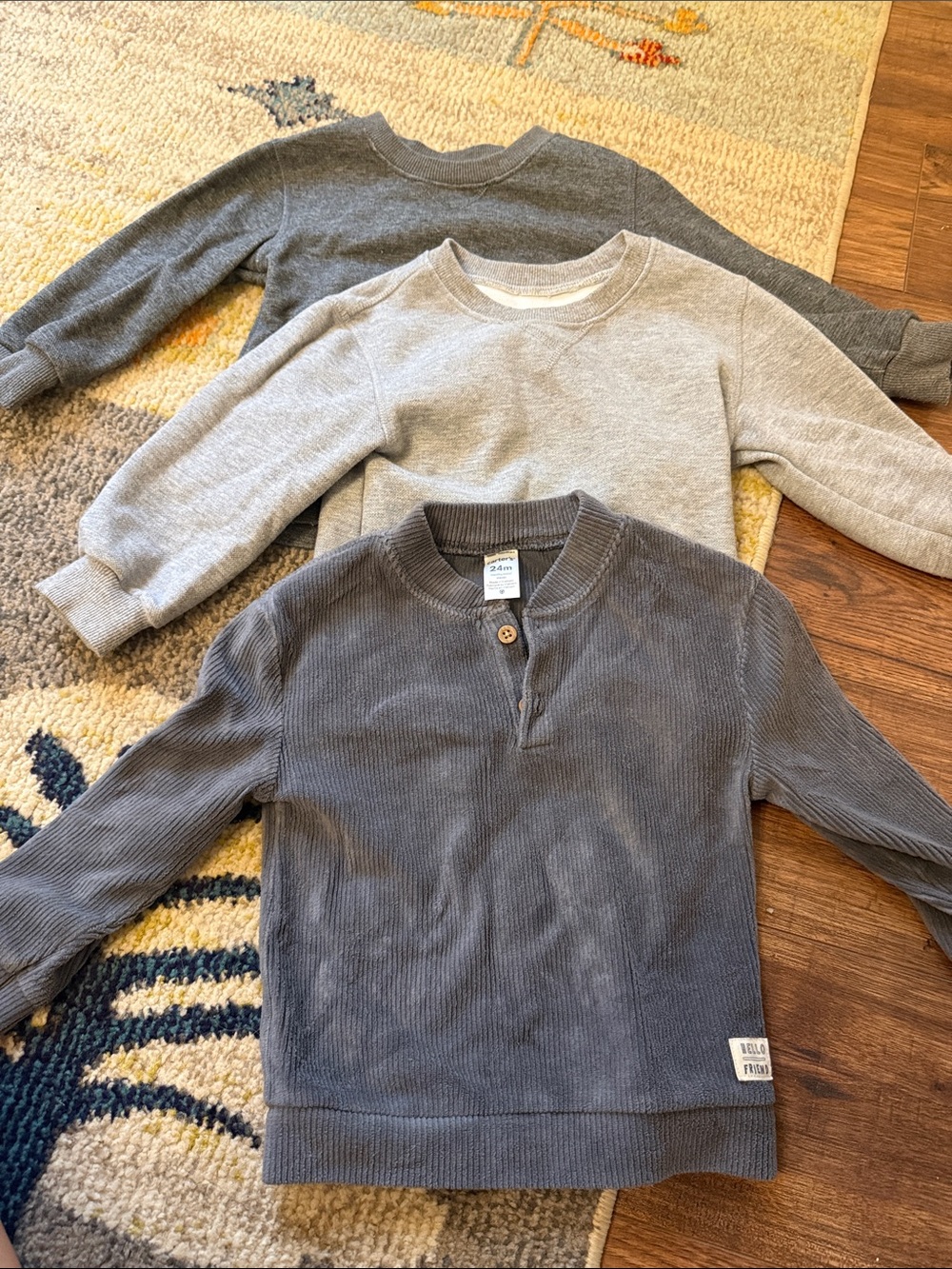 Lot of Boys Crew Neck Sweaters